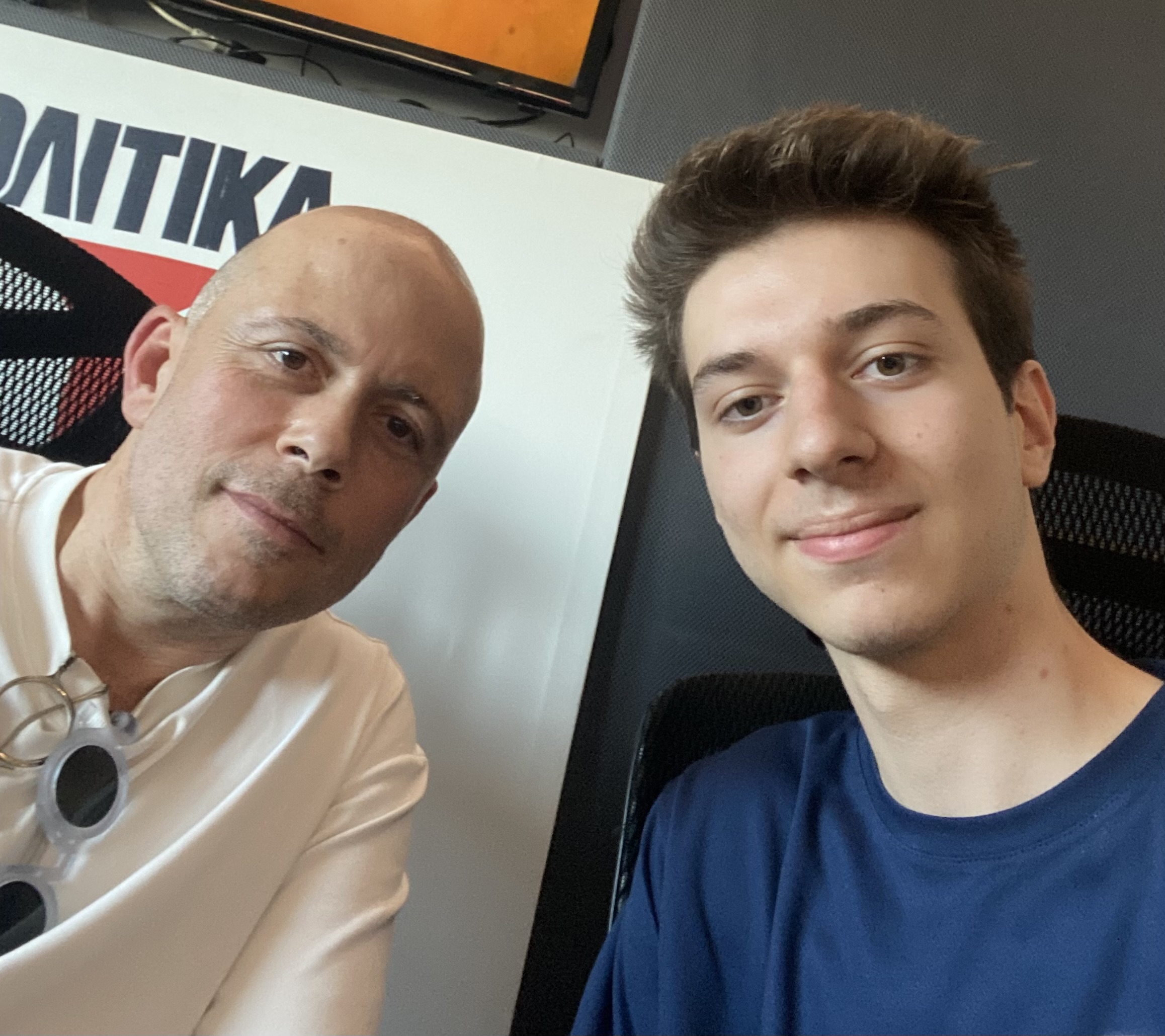 🎙️ Στα μικρόφωνα του Παραπολιτικά 90.1 με τον Γιώργο Λαμπίρη για την «Κομμένη Ανάσα»